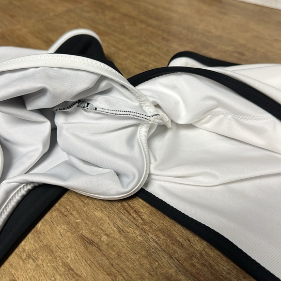 Victoria’s Secret nwt The Monokini one piece color block black white swim suit - Picture 10 of 10